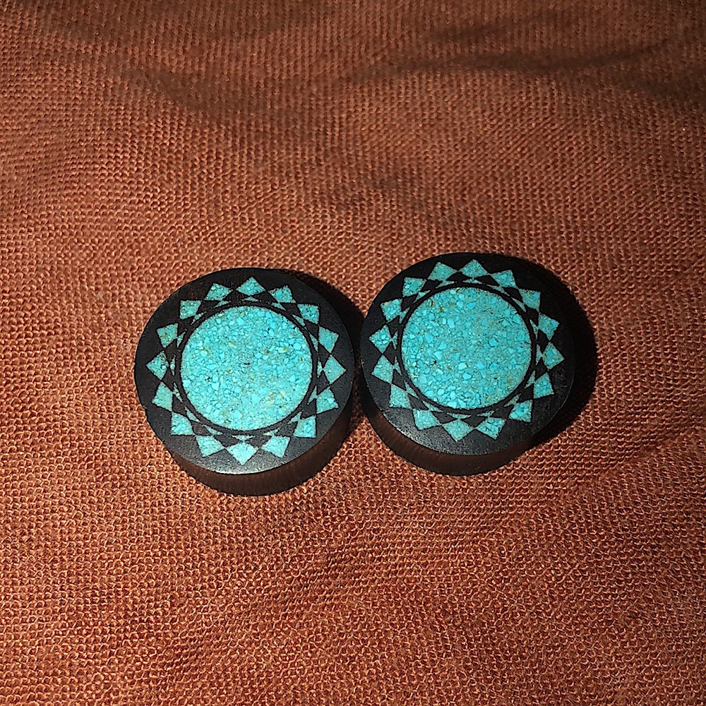 3/4” Inlaid Synthetic Turquoise/Sono Wood Plugs